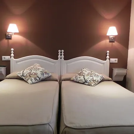 Hospederia Pinos Llanes