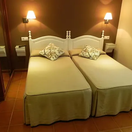 Hospederia Pinos 2* Llanes